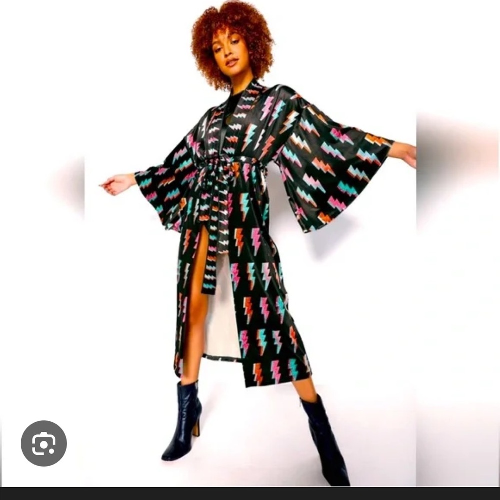 Blackmilk Ziggy velvet swan kimono BNWT